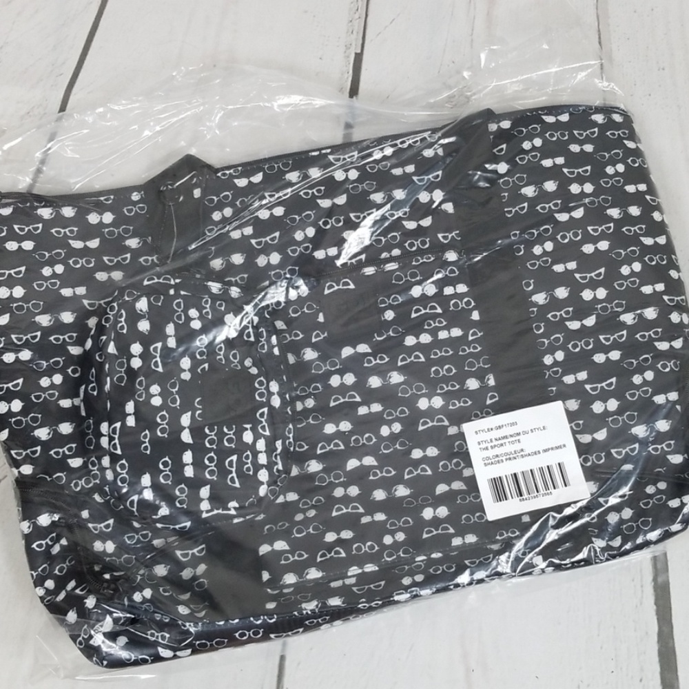 SOLD GO! Sac NWT Yoga Tote - Picture 2 of 3